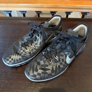 Nike Free TR Fit 5.0 Women’s Black/Silver Athletic Shoes
